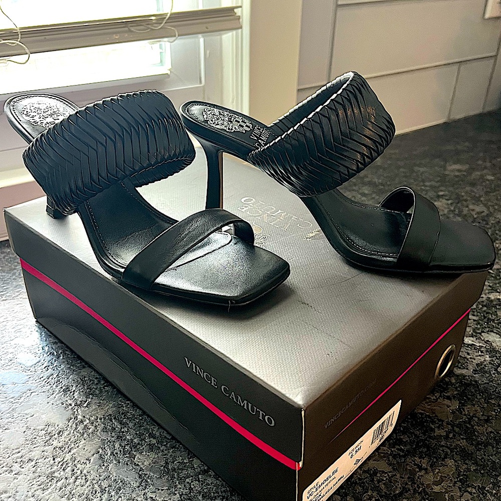 Vince Camuto Emoelee sandals